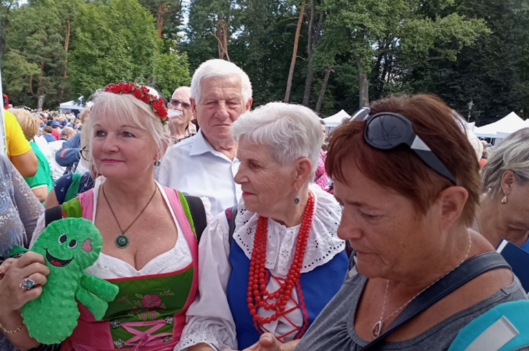 X MIĘDZYNARODOWE SENIORALIA W KRAKOWIE! SENIORZY MOGLI TAKŻE SKORZYSTAĆ Z BEZPŁATNYCH BADAŃ NEREK