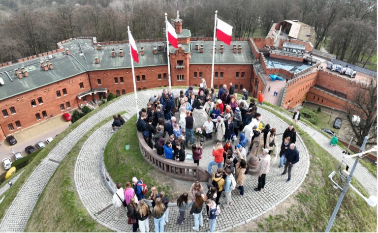 Marsz po Zdrowie Nerek: Razem dbaliśmy o nasze nerki na Kopcu Kościuszki!